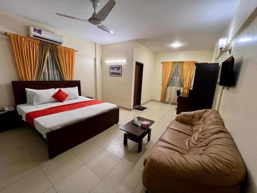 קראצ'י Hotel Rooms Dha מראה חיצוני תמונה