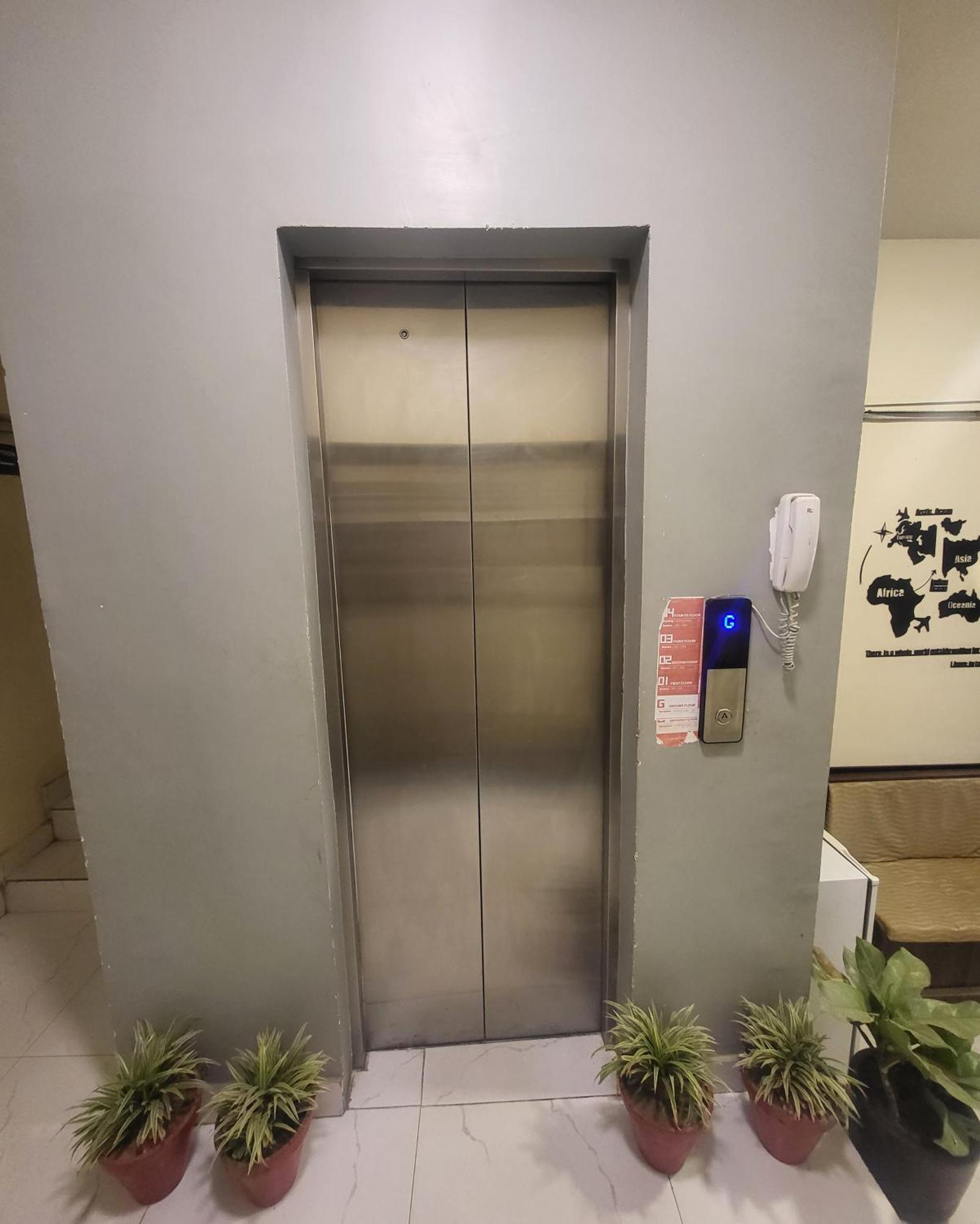 קראצ'י Hotel Rooms Dha מראה חיצוני תמונה