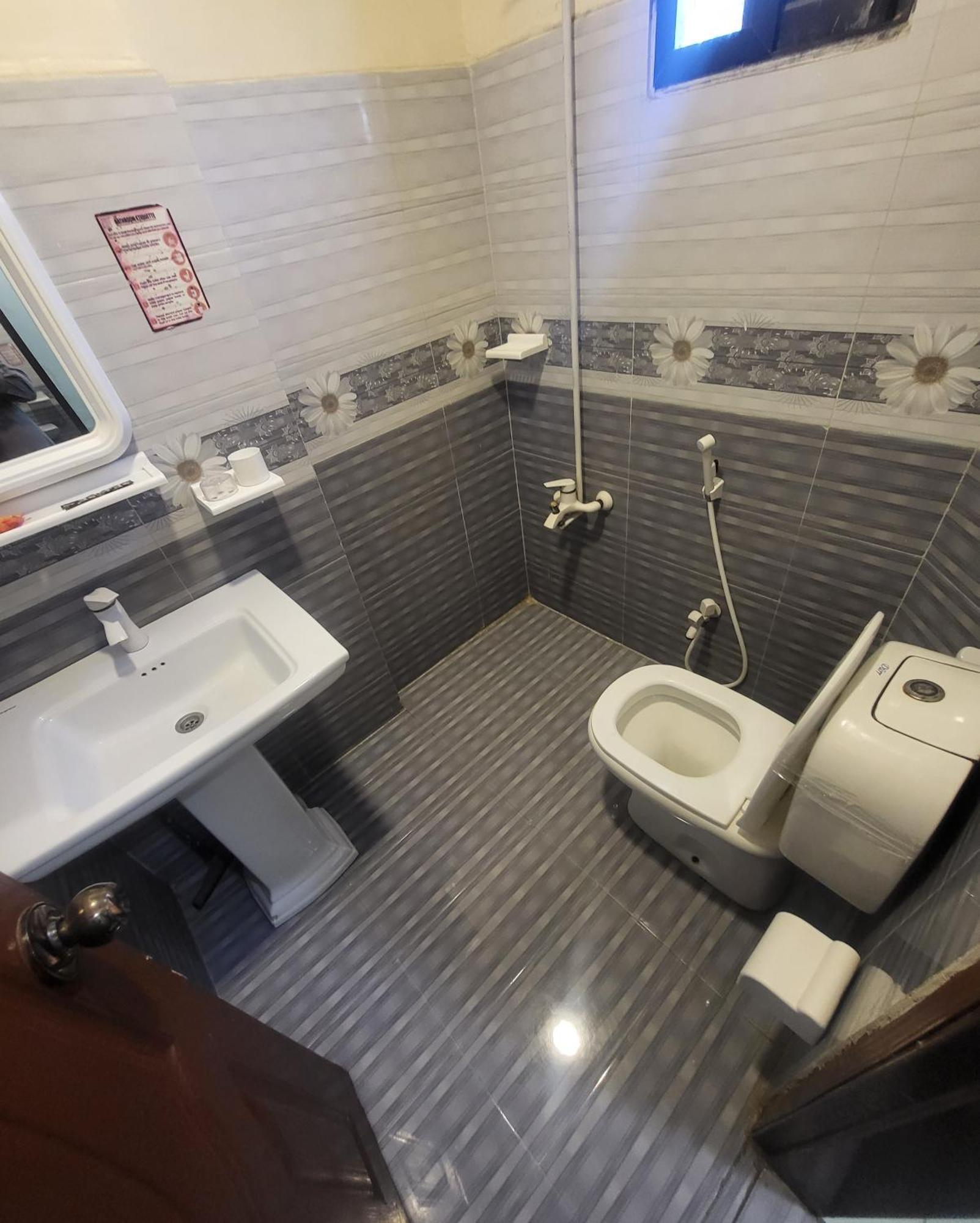 קראצ'י Hotel Rooms Dha מראה חיצוני תמונה