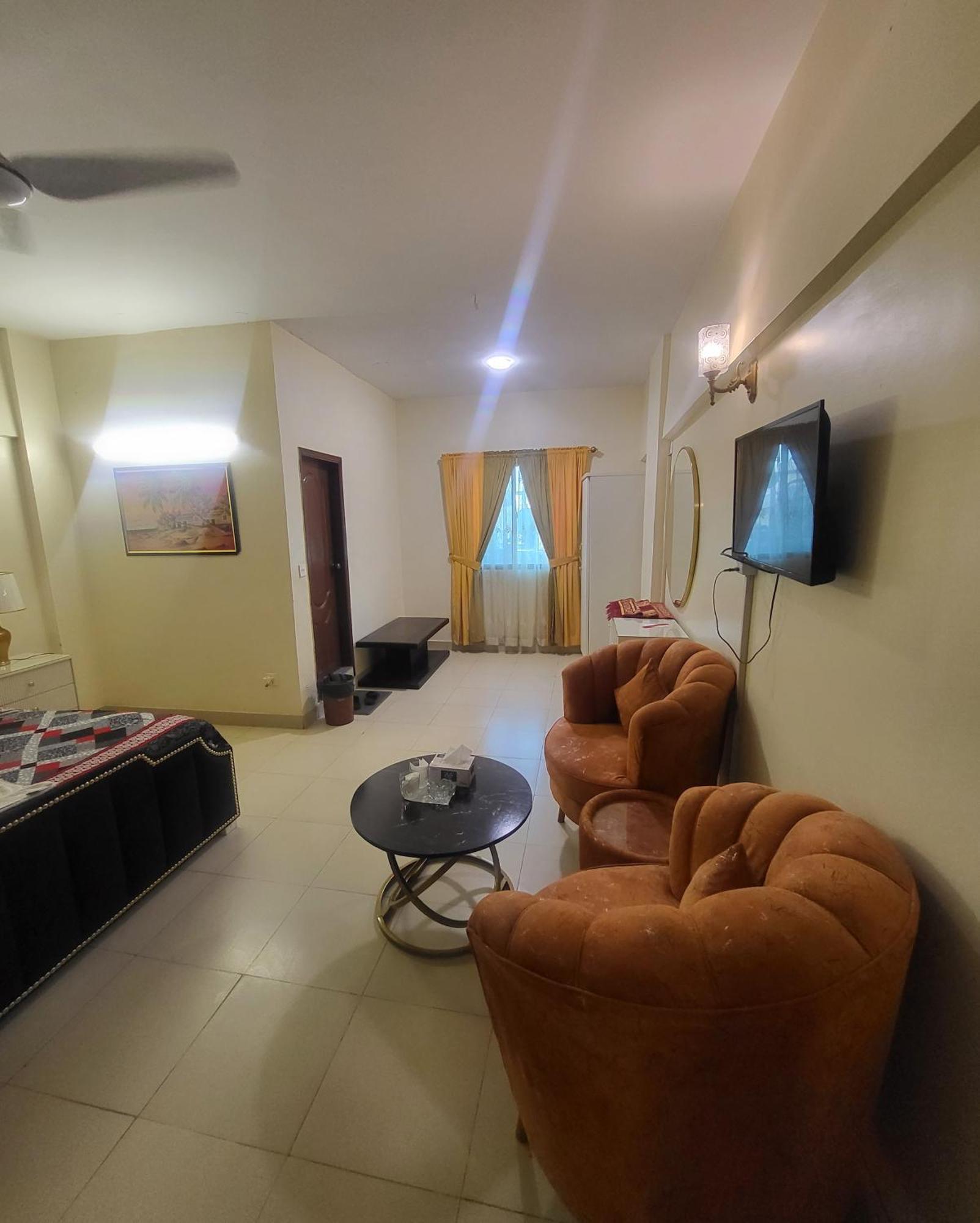 קראצ'י Hotel Rooms Dha מראה חיצוני תמונה